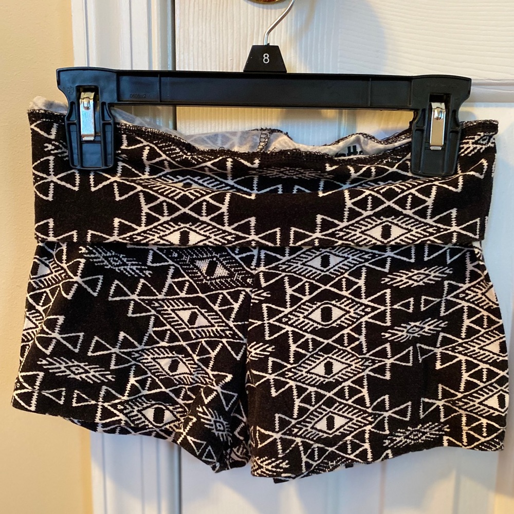 Cloth patterned shorts, size S